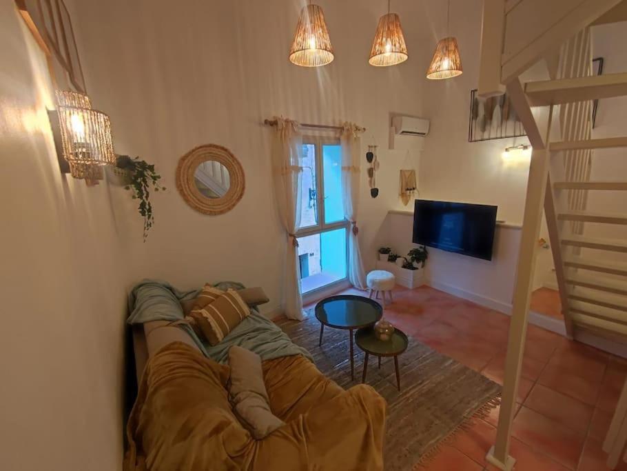 Appartement Cosy 2/4 Personnes La Roquebrussanne Exterior foto