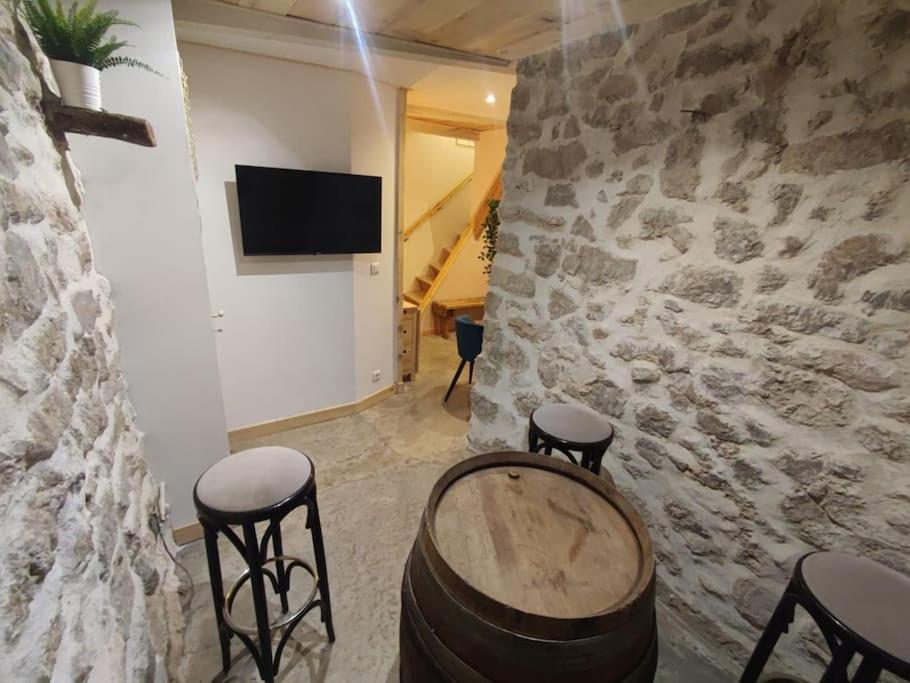 Appartement Cosy 2/4 Personnes La Roquebrussanne Exterior foto